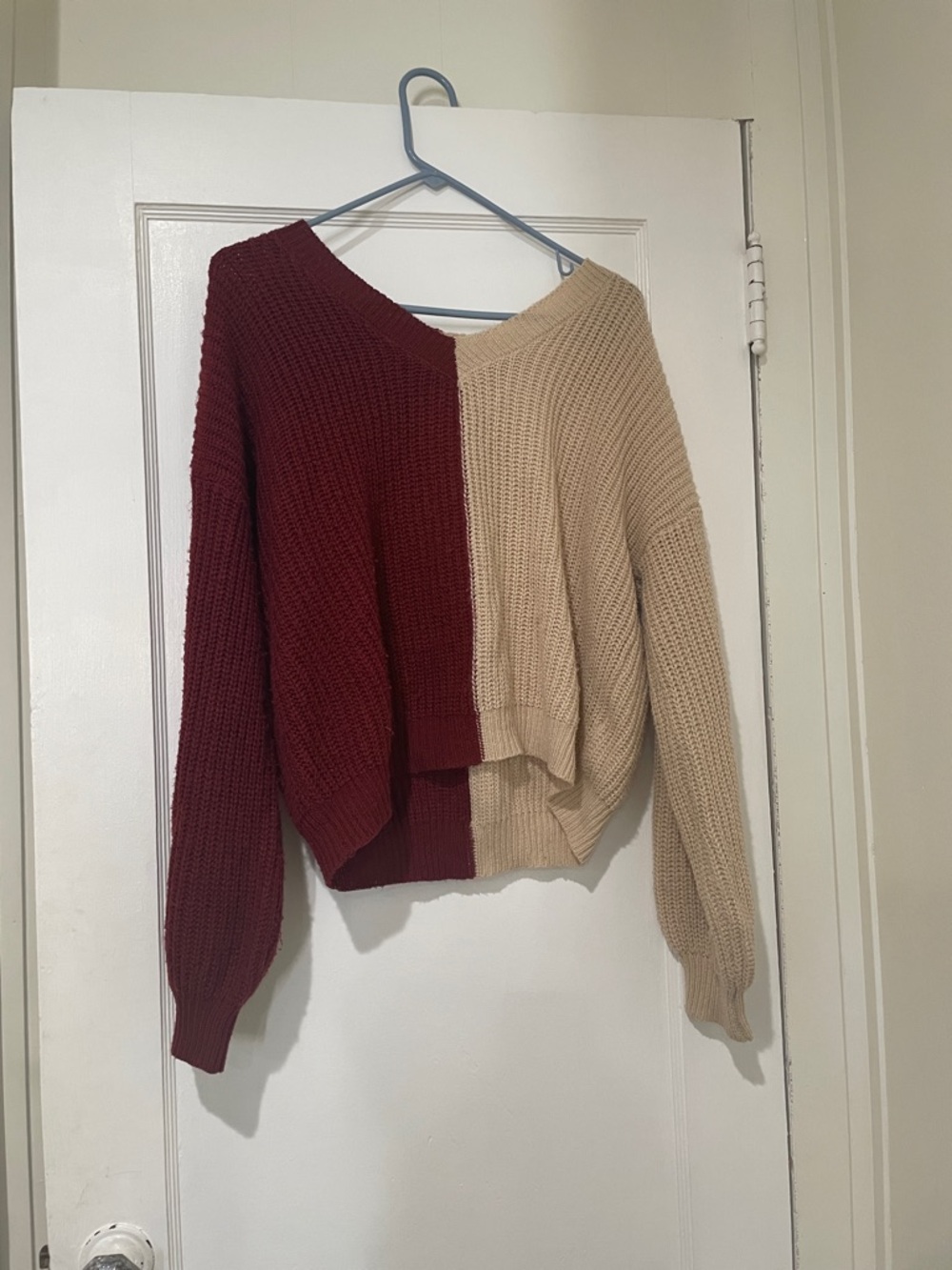 V-Neck Cropped Sweater - Burgundy & Beige